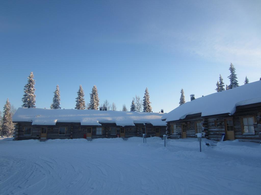 Lost Inn Cabins Akaslompolo Bagian luar foto