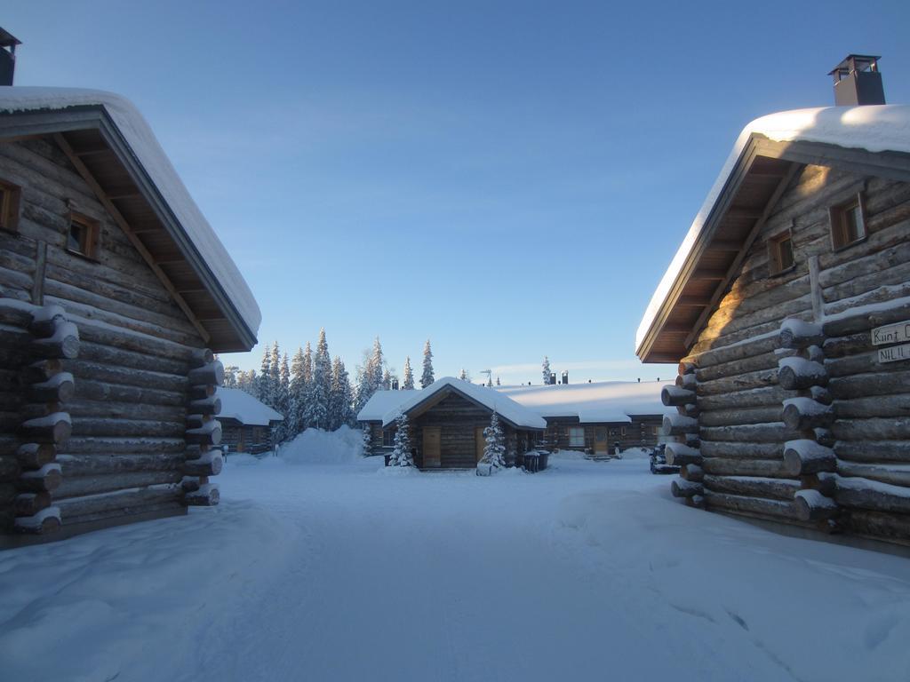 Lost Inn Cabins Akaslompolo Bagian luar foto